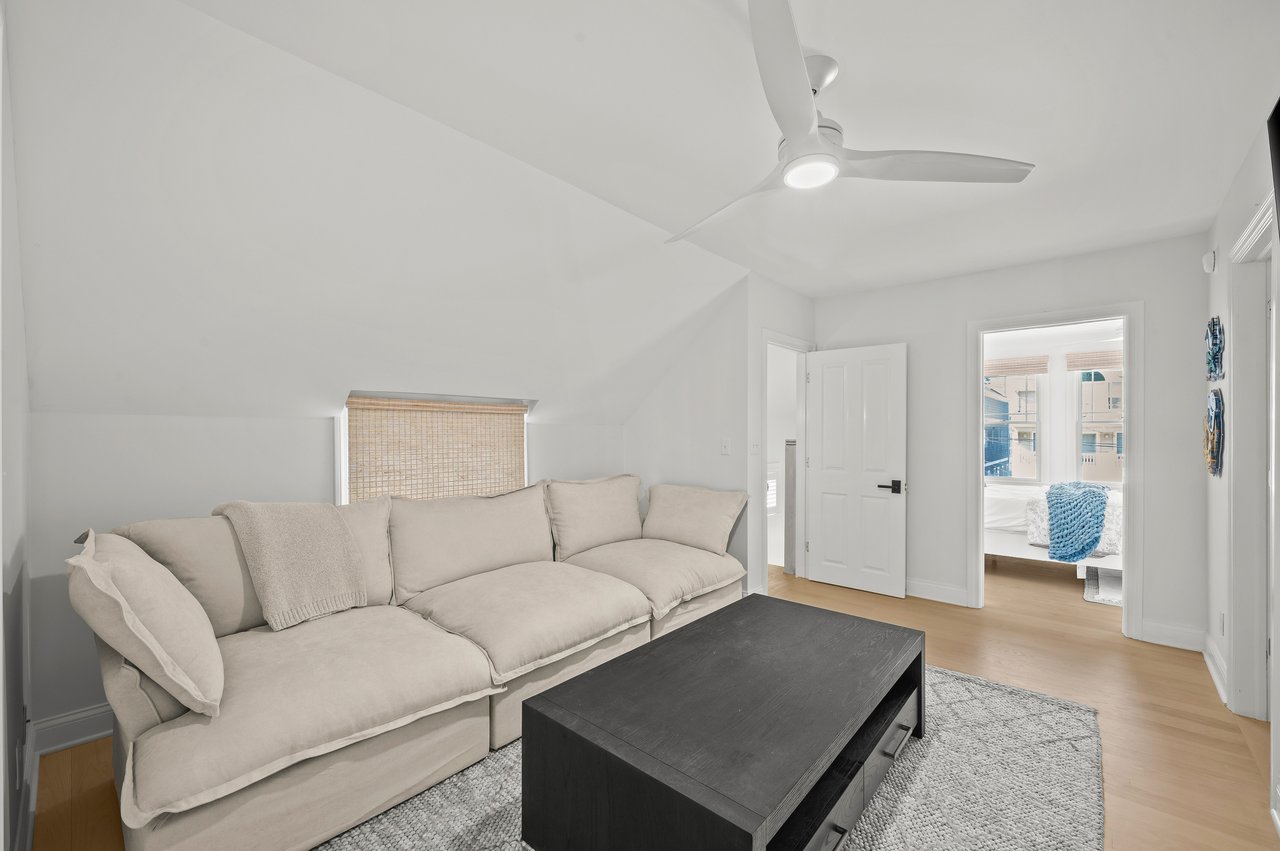 909 Lions Park Drive