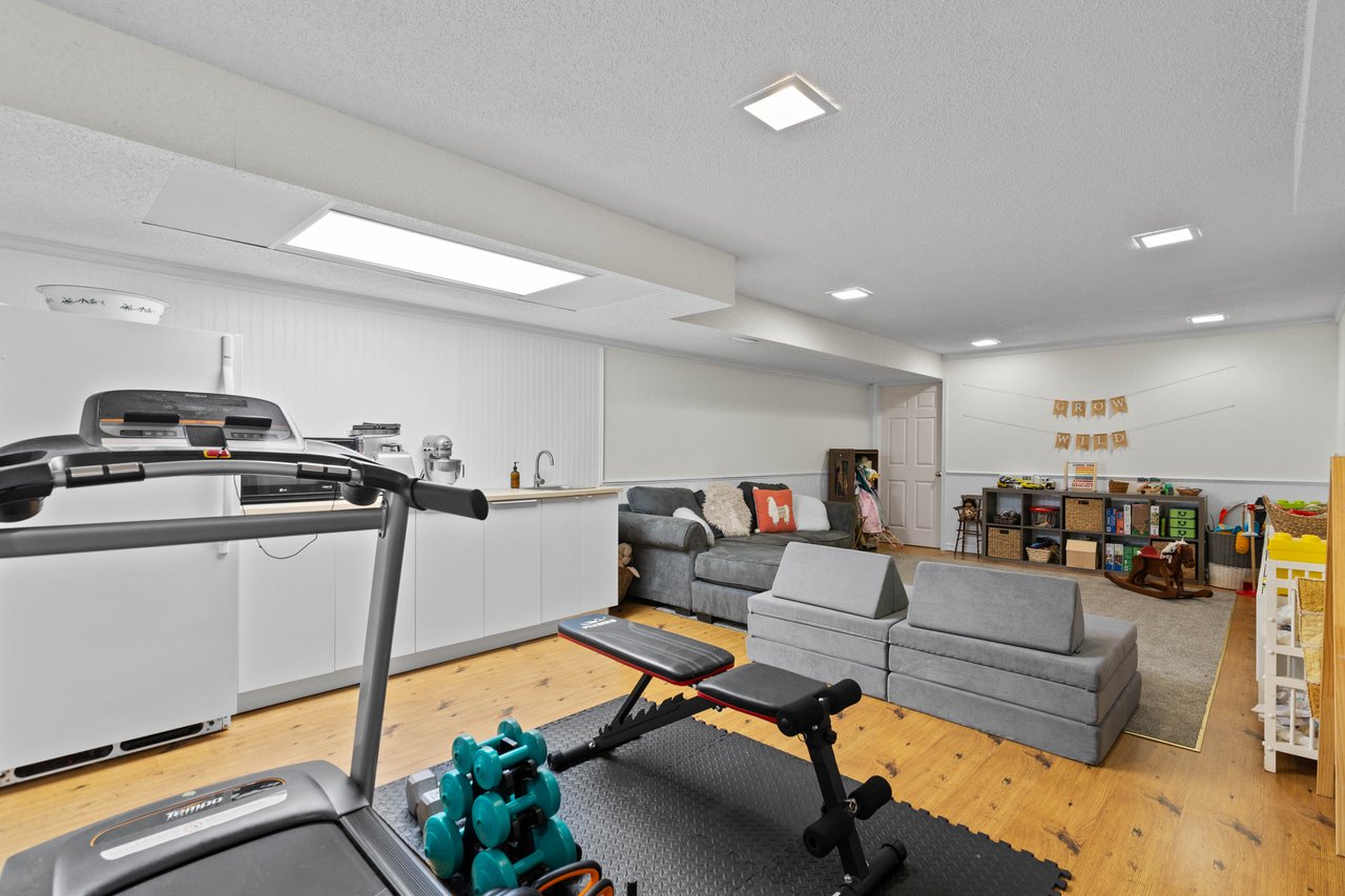 104 Thorson Crescent