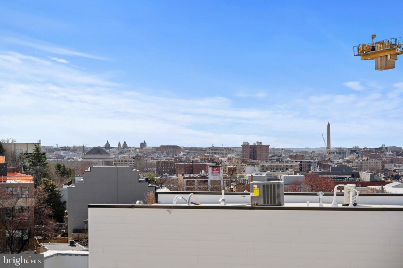 2448 Ontario Rd NW, Unit 4