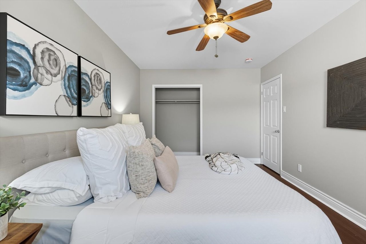 1624 Coram Cres