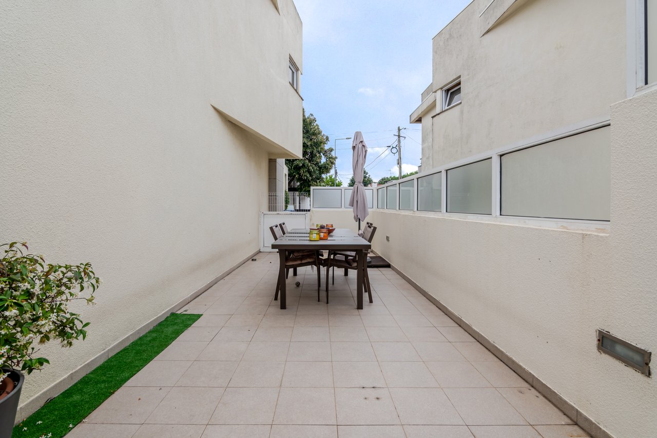 Four-bedroom Villa in Porto