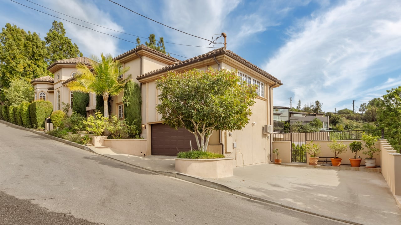 1922 Bel Air Rd