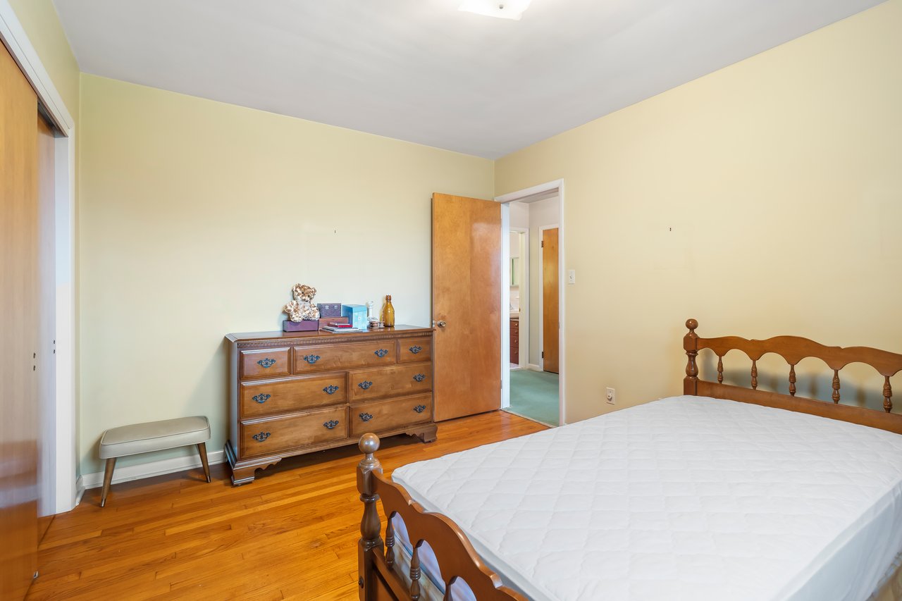 2186 Polk Valley Road