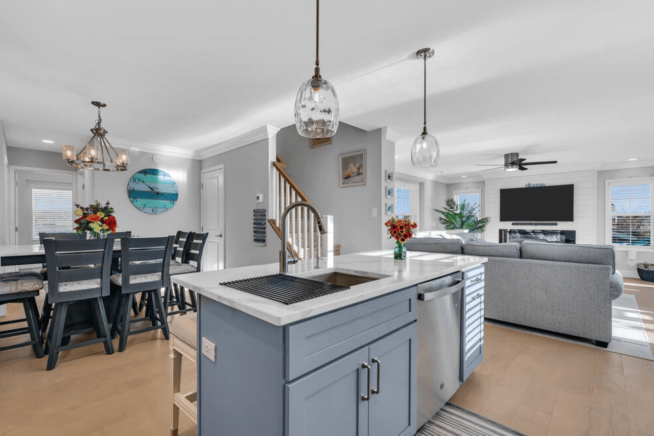 917 Jane Drive, Beach Haven West