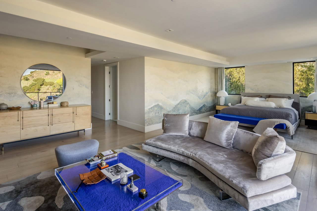 8080 Laurel View Dr, Hollywood Hills 