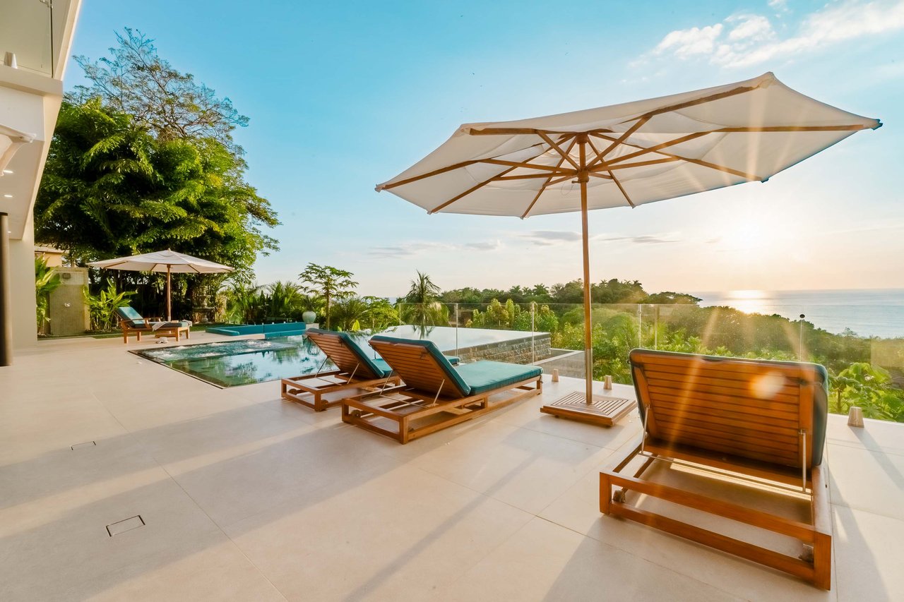 Casa Nola, Luxury Villa in Gated Community La Reserva