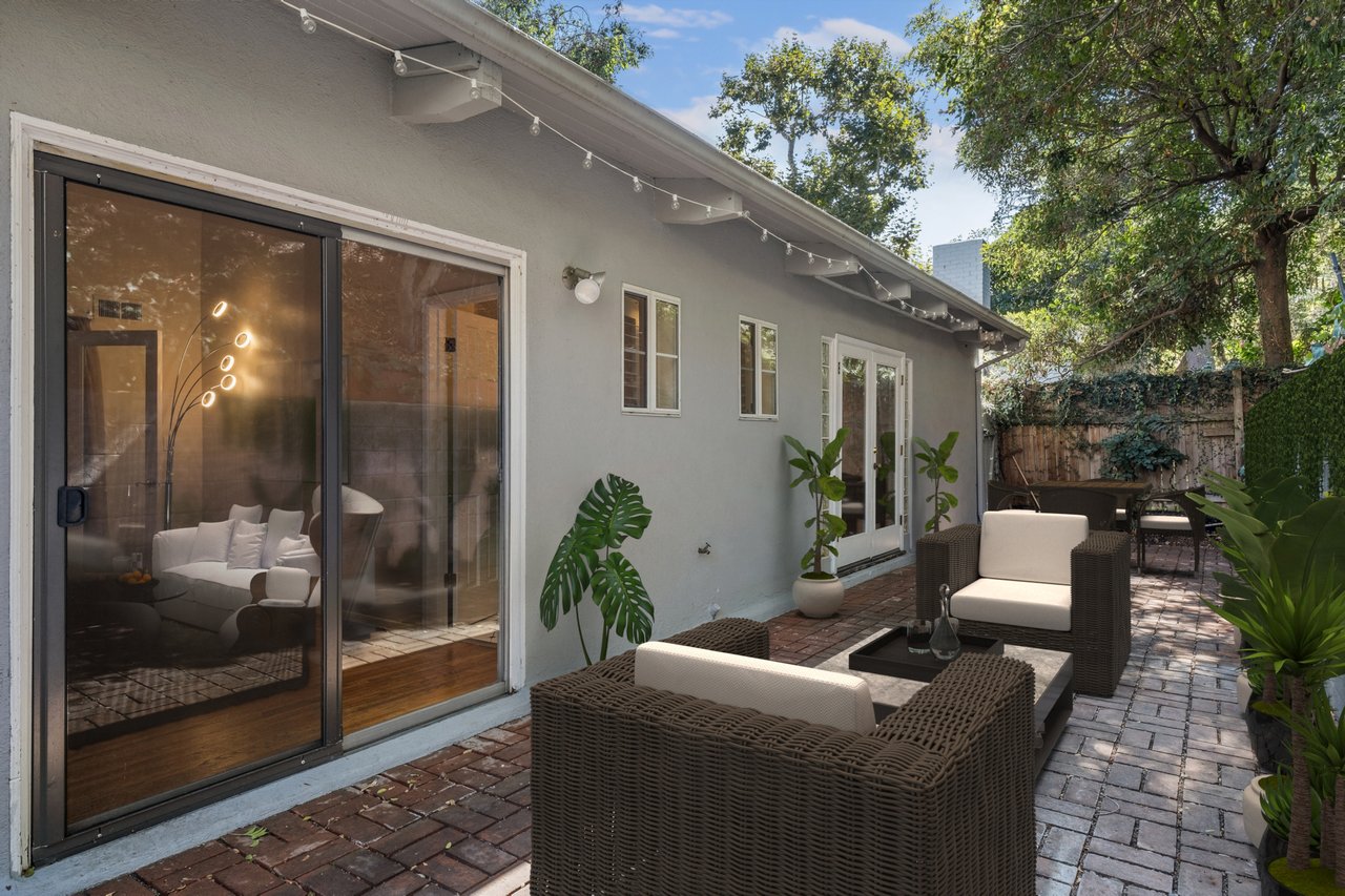 1115 N Beverly Glen Blvd