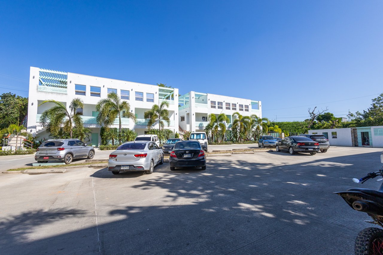 Condo 302, Diamond Apartments