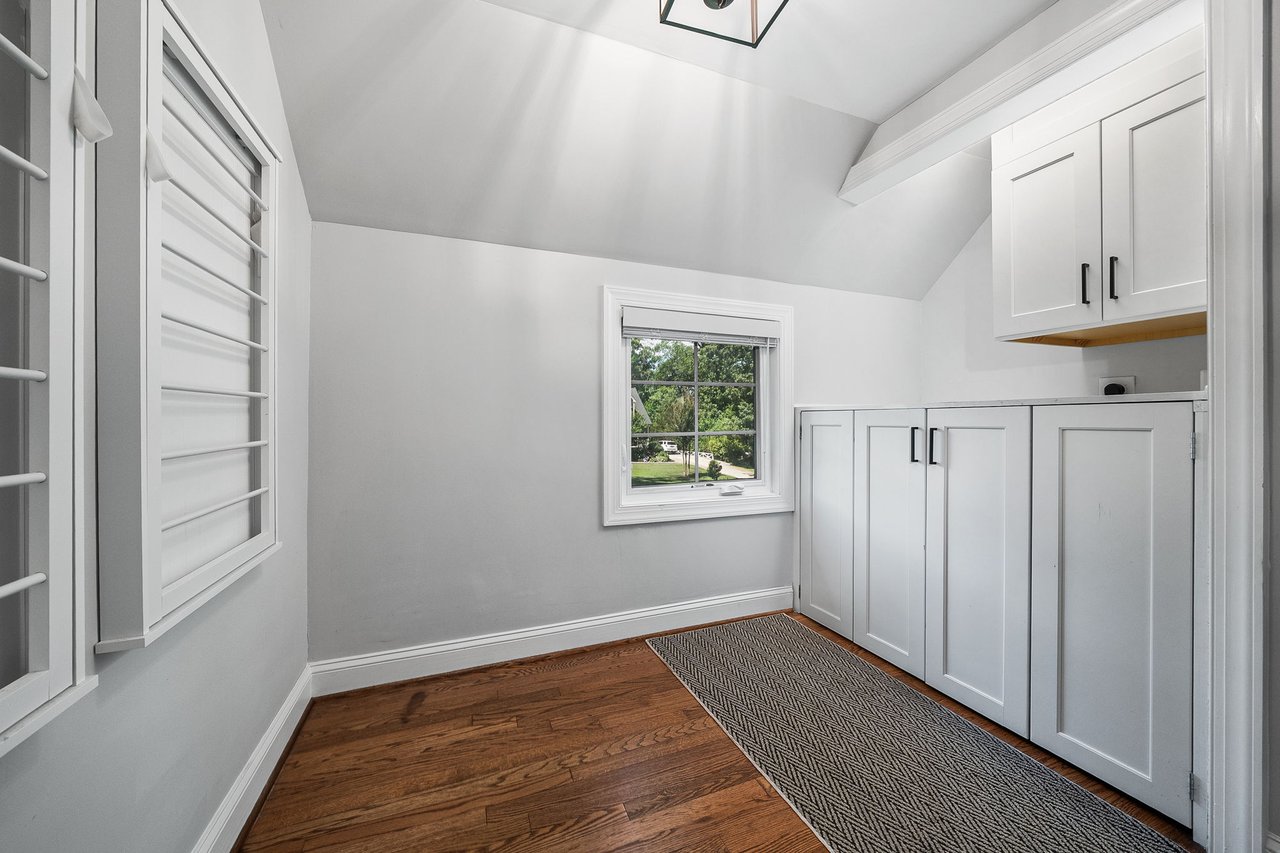 1138 Cameron Rd