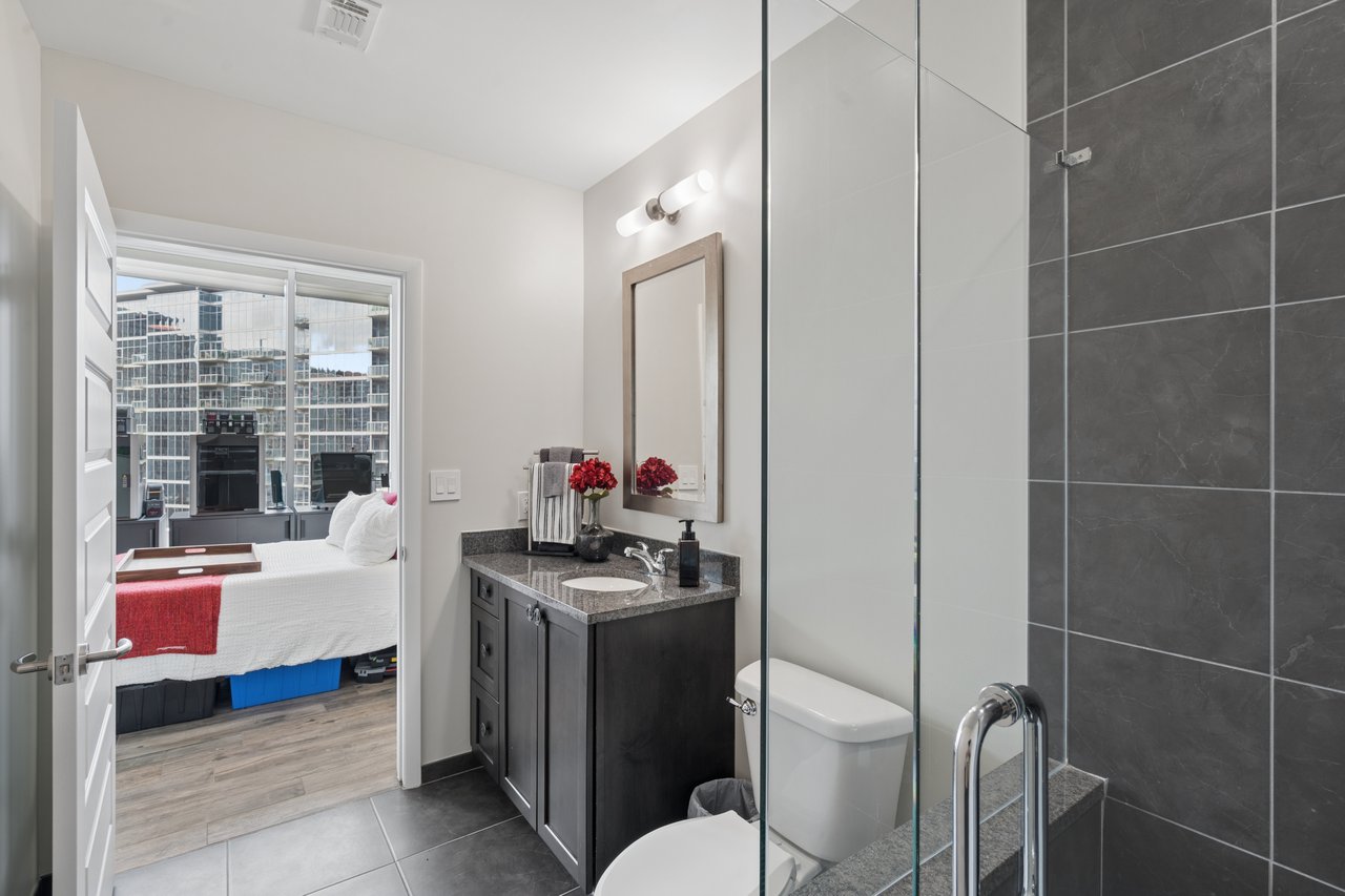 1080 Peachtree Street NE Unit 1711