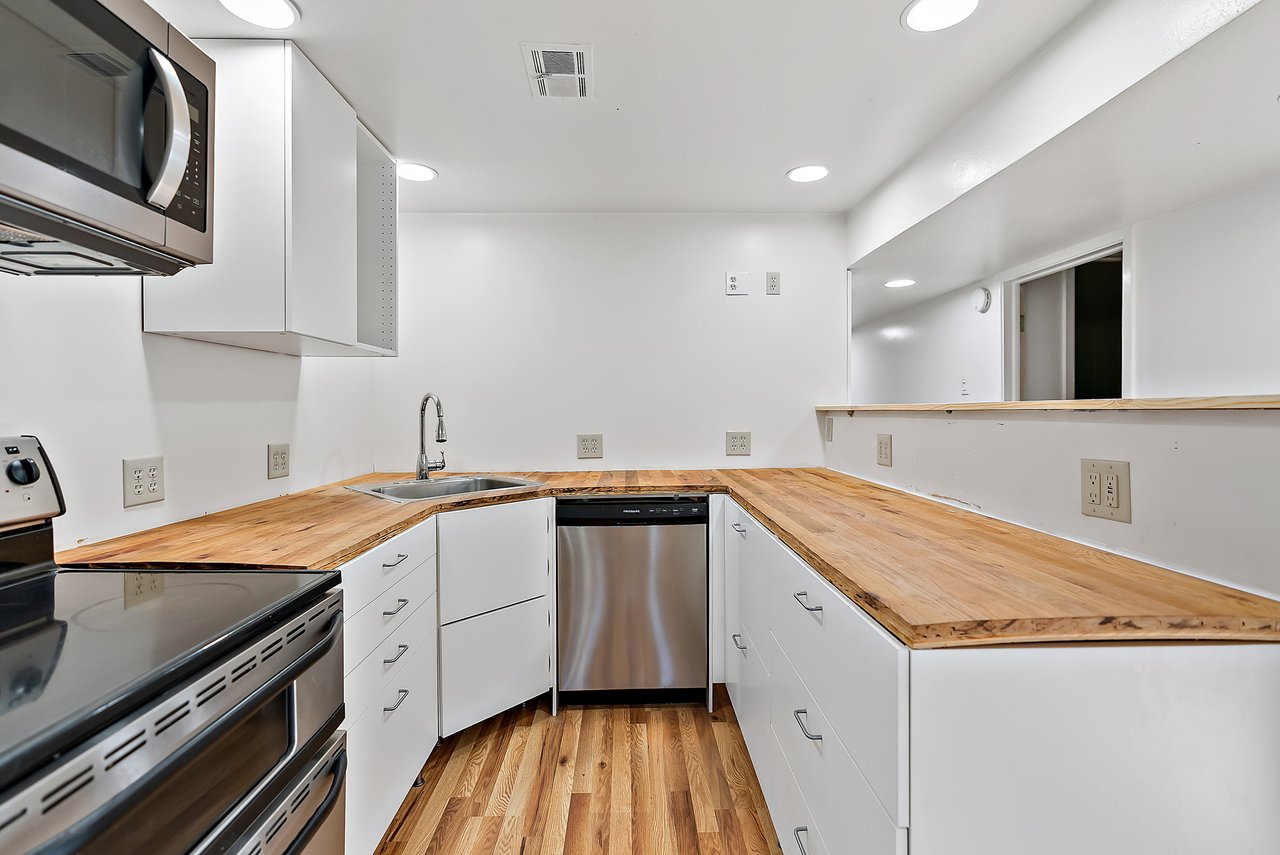 980 W 99th Ave