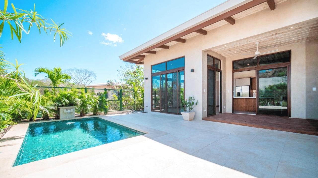 Casa Bromelia Lot 51 - Tamarindo Park