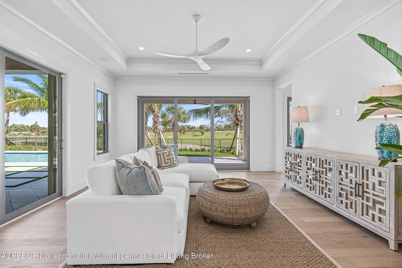 541 Greenway Dr, North Palm Beach, FL 33408