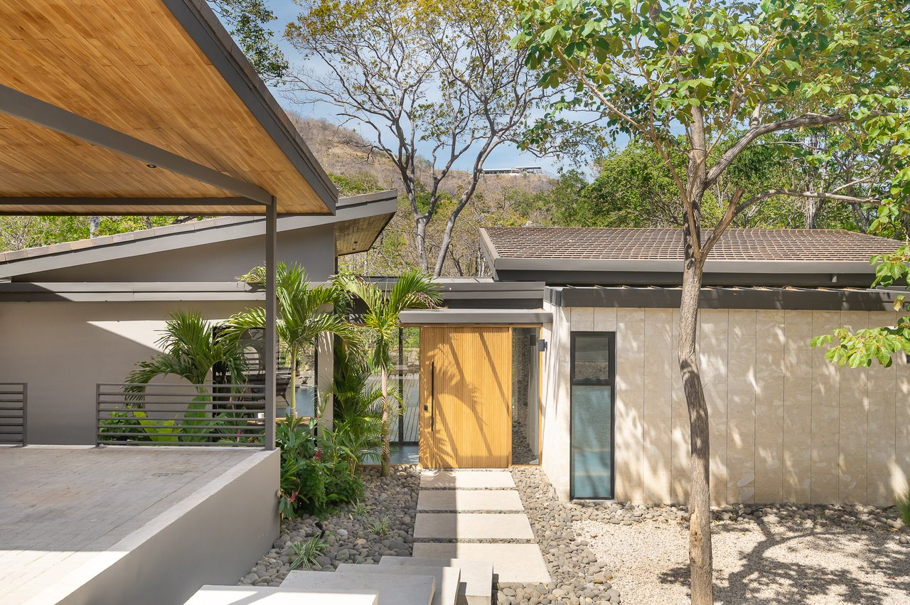 Casa Jungla | Contemporary 4-Bedroom Home with Private Pool in Las Ventanas, Playa Grande