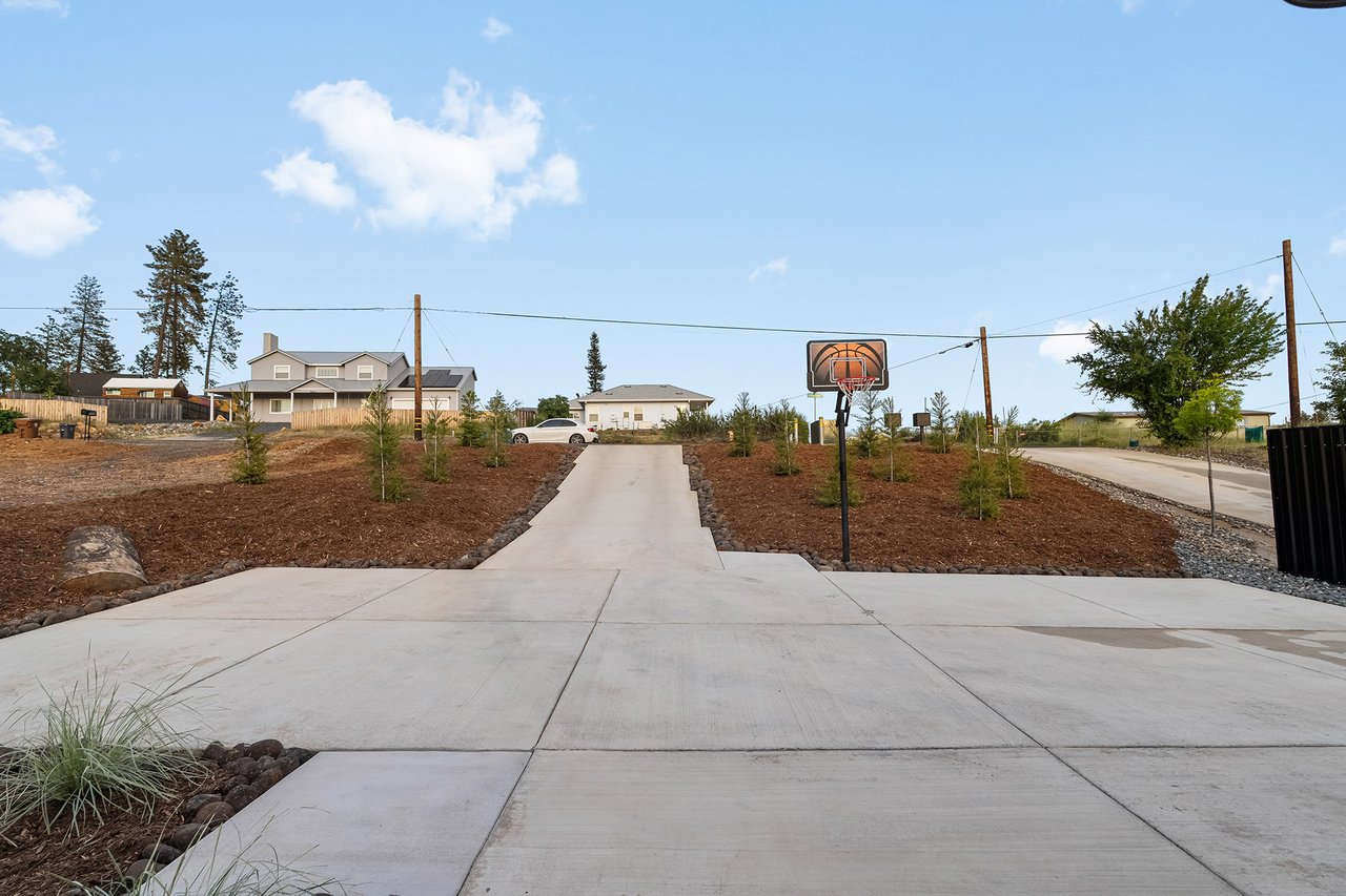 5621 Sierra Park