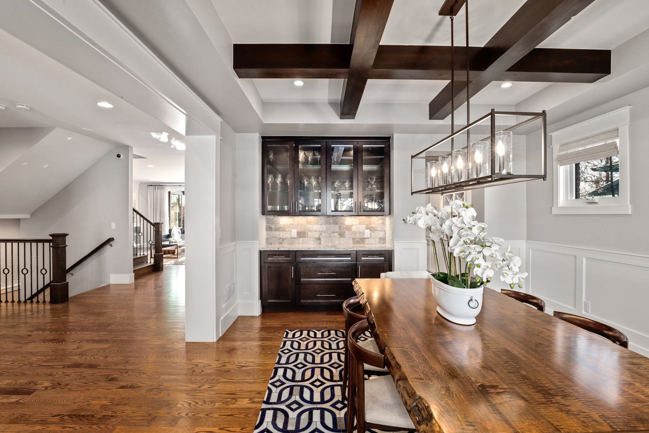 921 S Vine St, Denver