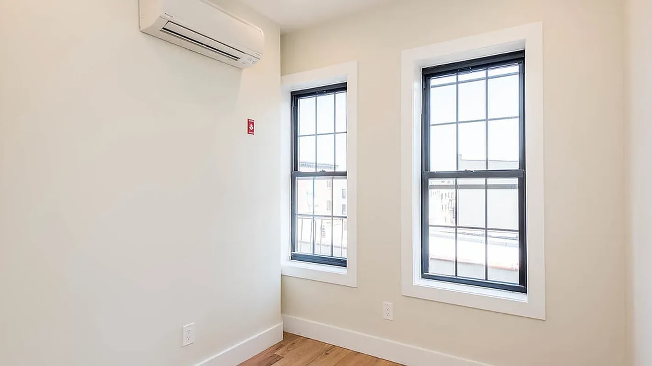 50 Starr St 3L