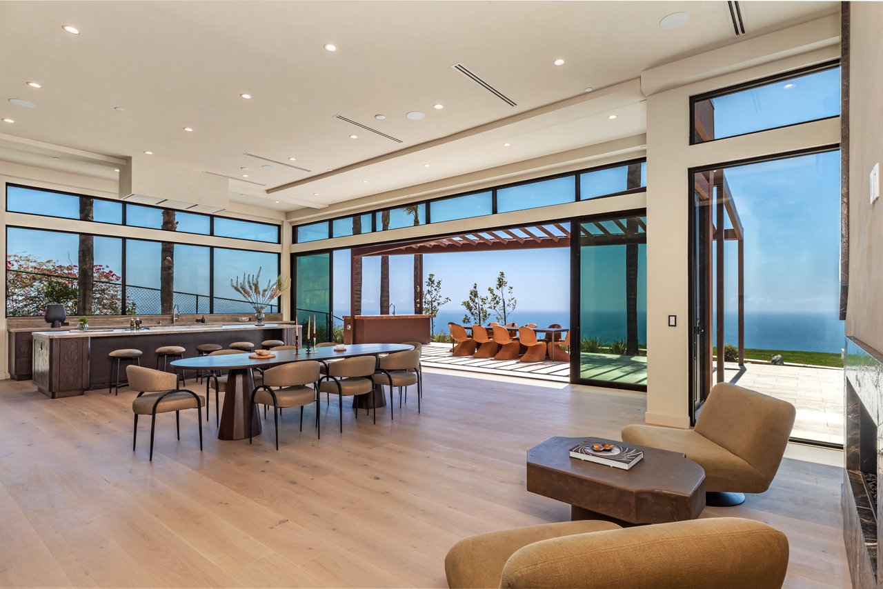 4346 Avenida De La Encinal