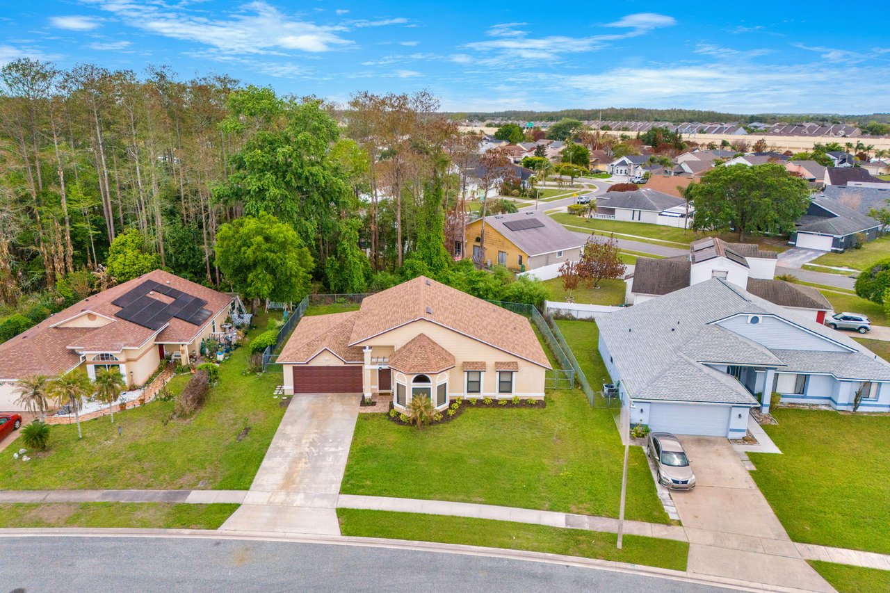 806 VERMONT WOODS LANE