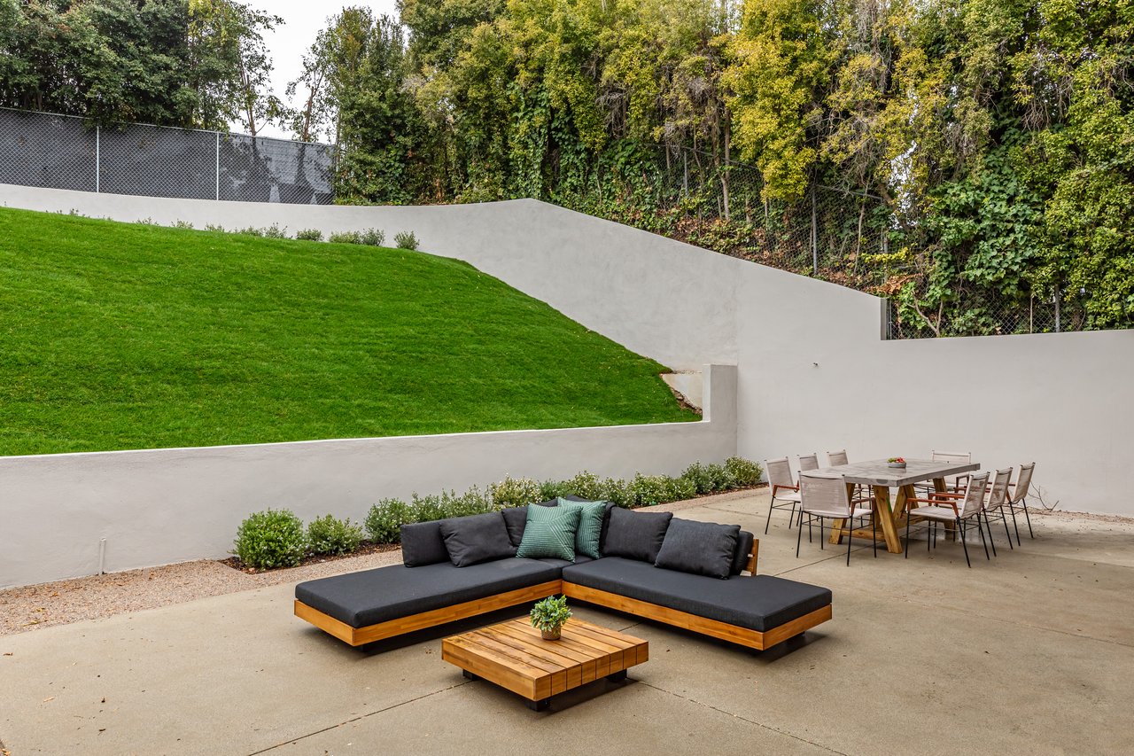 1059 Angelo Dr, Beverly Hills