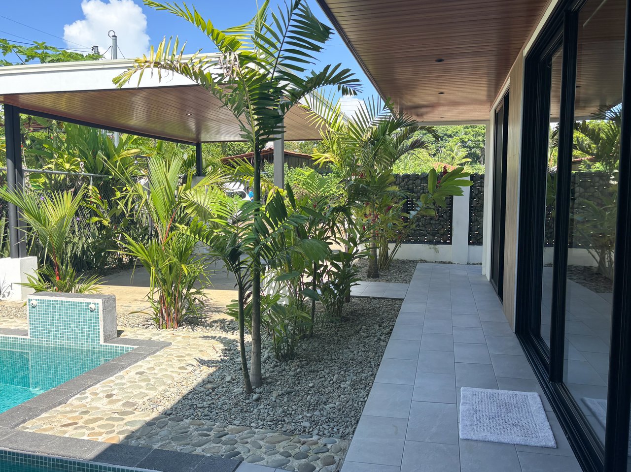 Clean, Modern Home Near Uvita Beach – Perfect Rental or Getaway