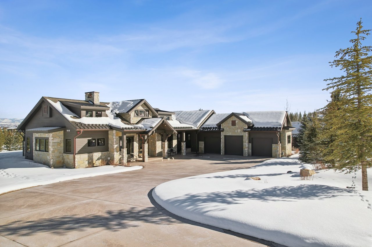7242 Lupine Dr