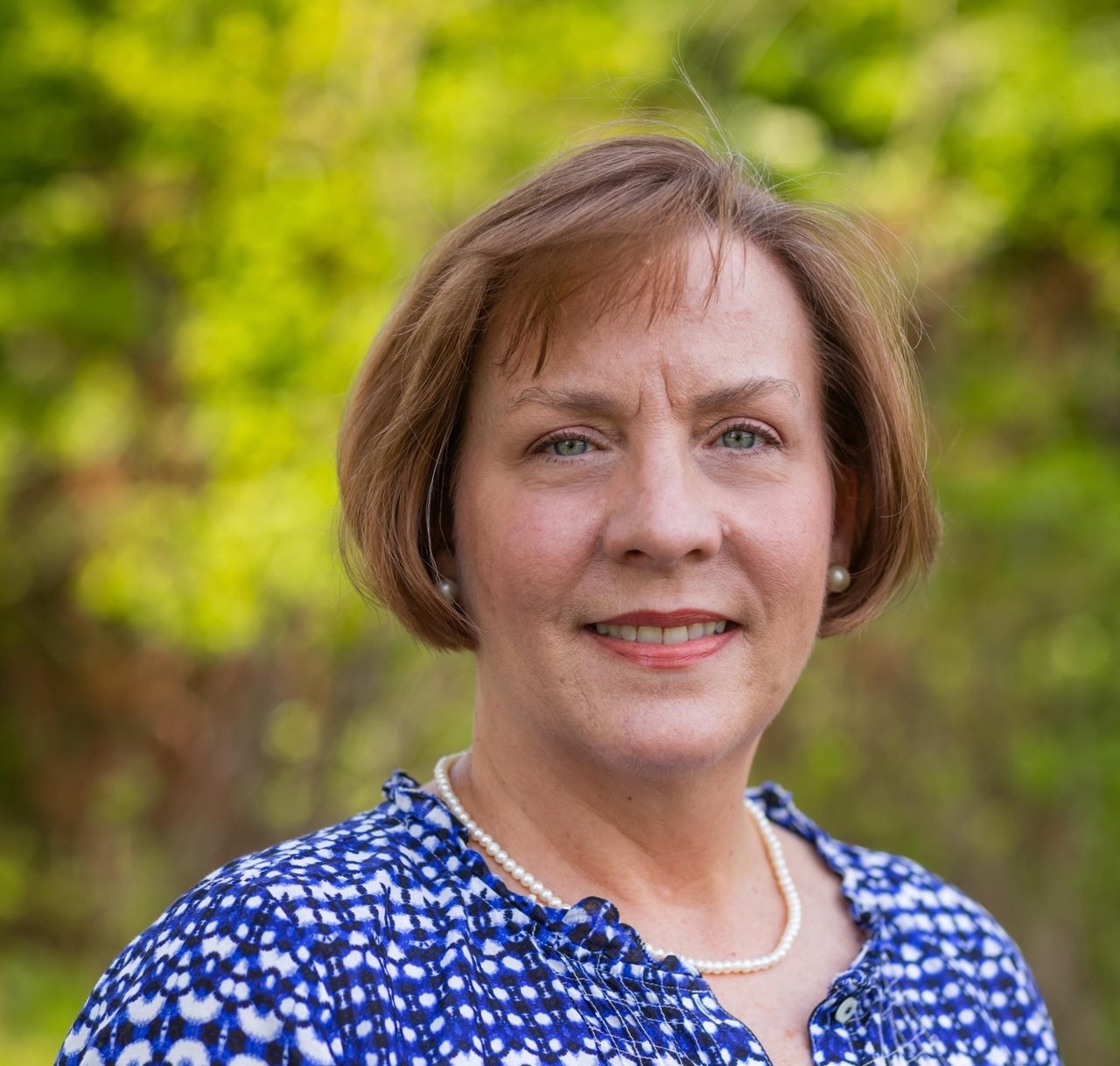 Ellen  MacGregor