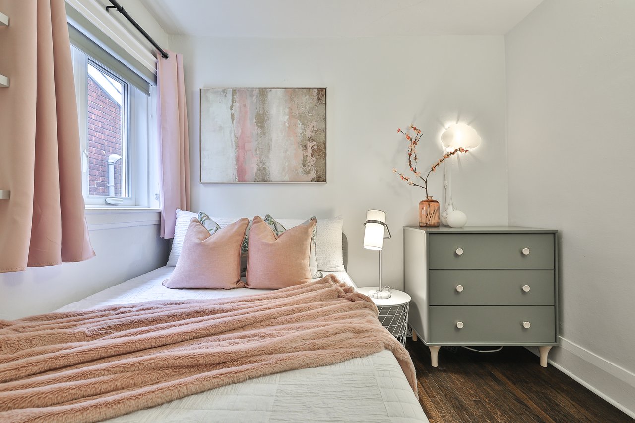 SOLD; Prime Humewood Locale!