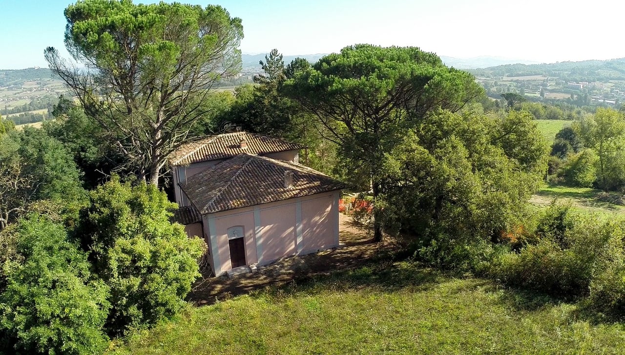 Renovated Schoolhouse in Umbria