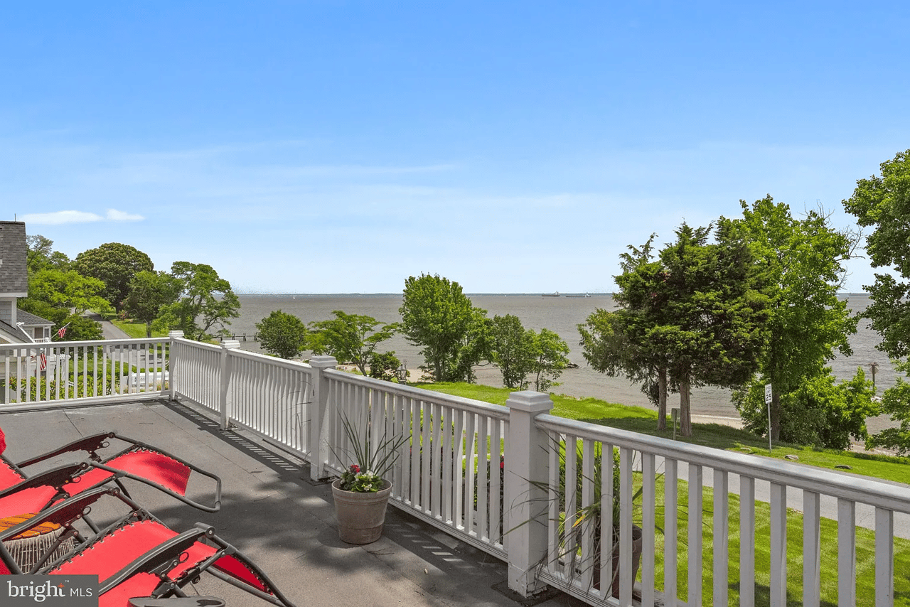 57 Bay Dr