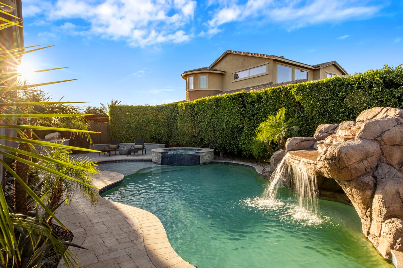 3020 E LOS GATOS Drive