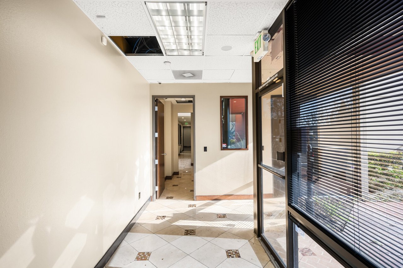 2525 W Woodland Dr, Anaheim, CA 92801