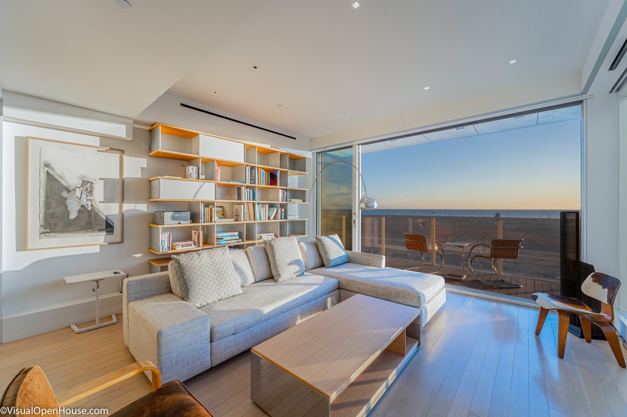 1267 Palisades Beach Road