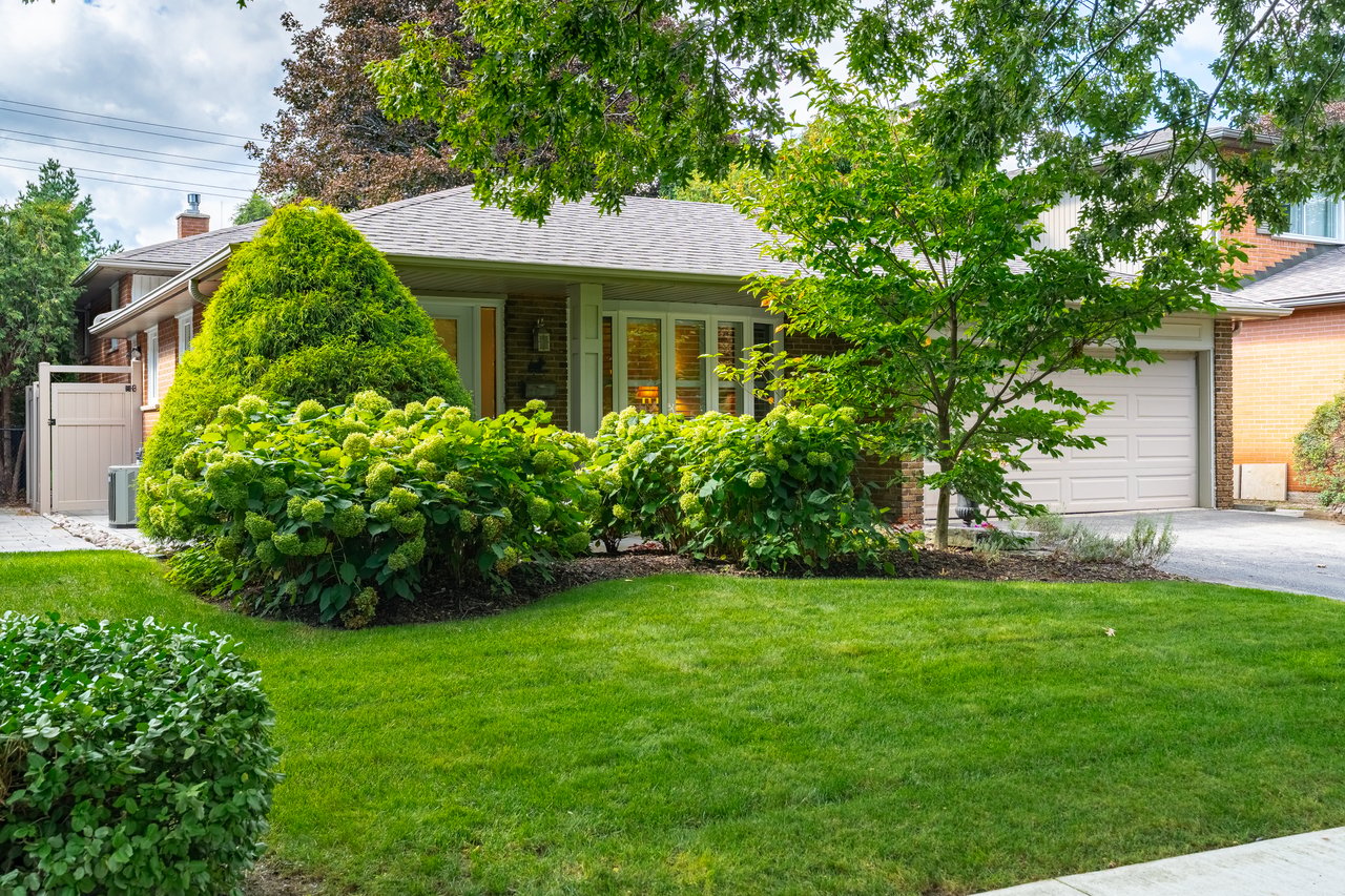 885 Fletcher Valley Crescent