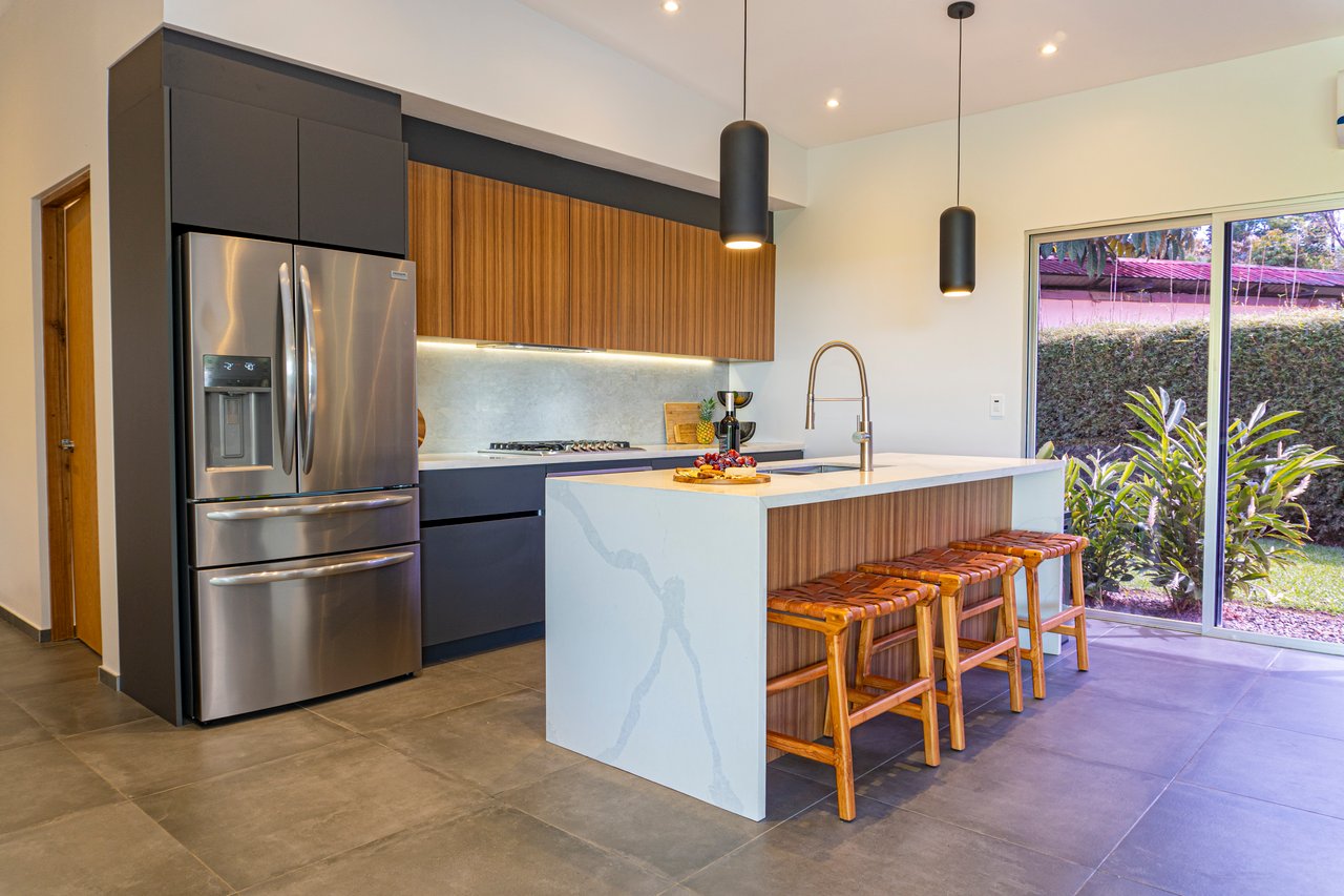 Cozy Turnkey 3-Bedroom Home with Pool in Uvita