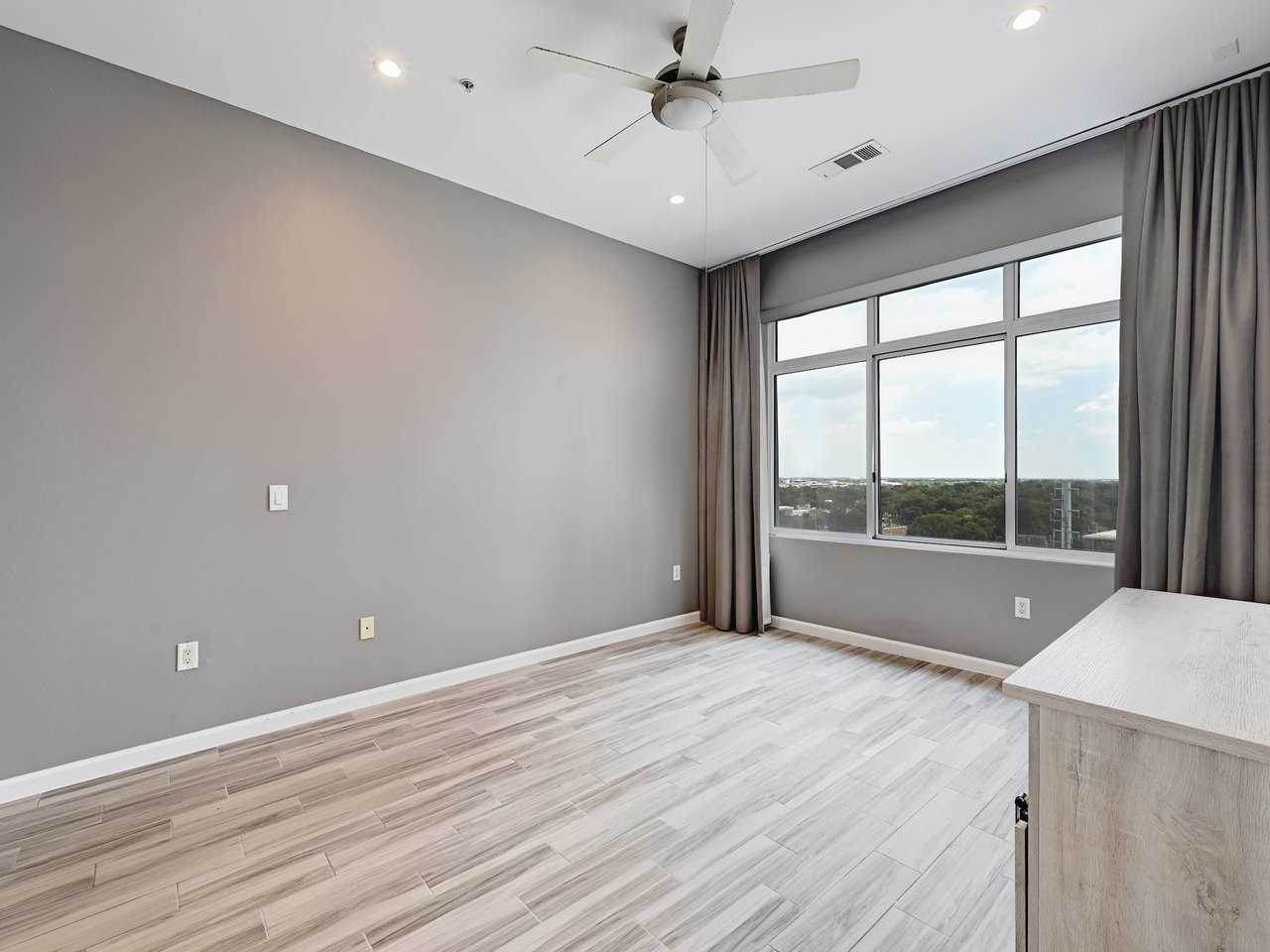 54 Rainey Street PH09