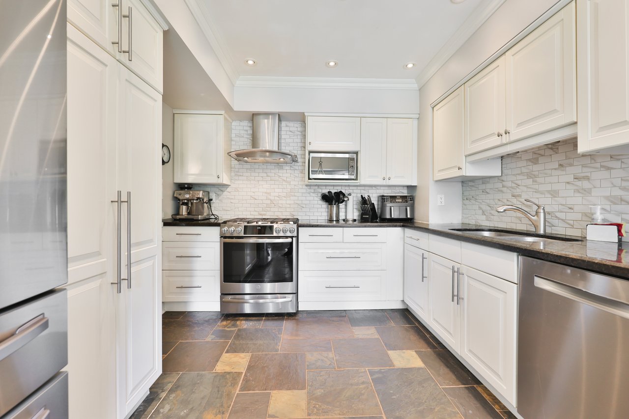 68 Tradewind Drive, Oakville