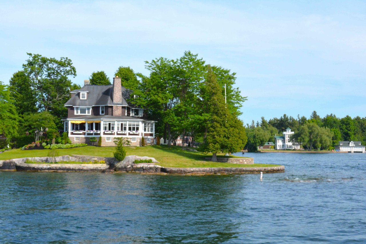 Bay Pointe