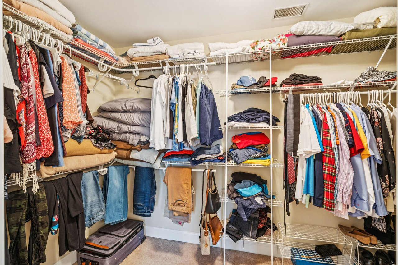 5516 Crescent View Dr