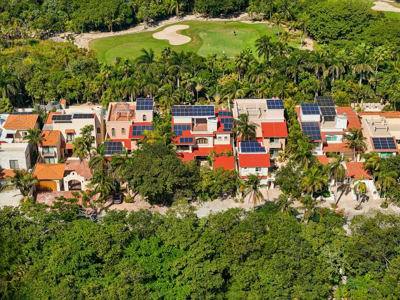 Villa Orquídea Puerto Aventuras | Golf-Front Luxury Estate