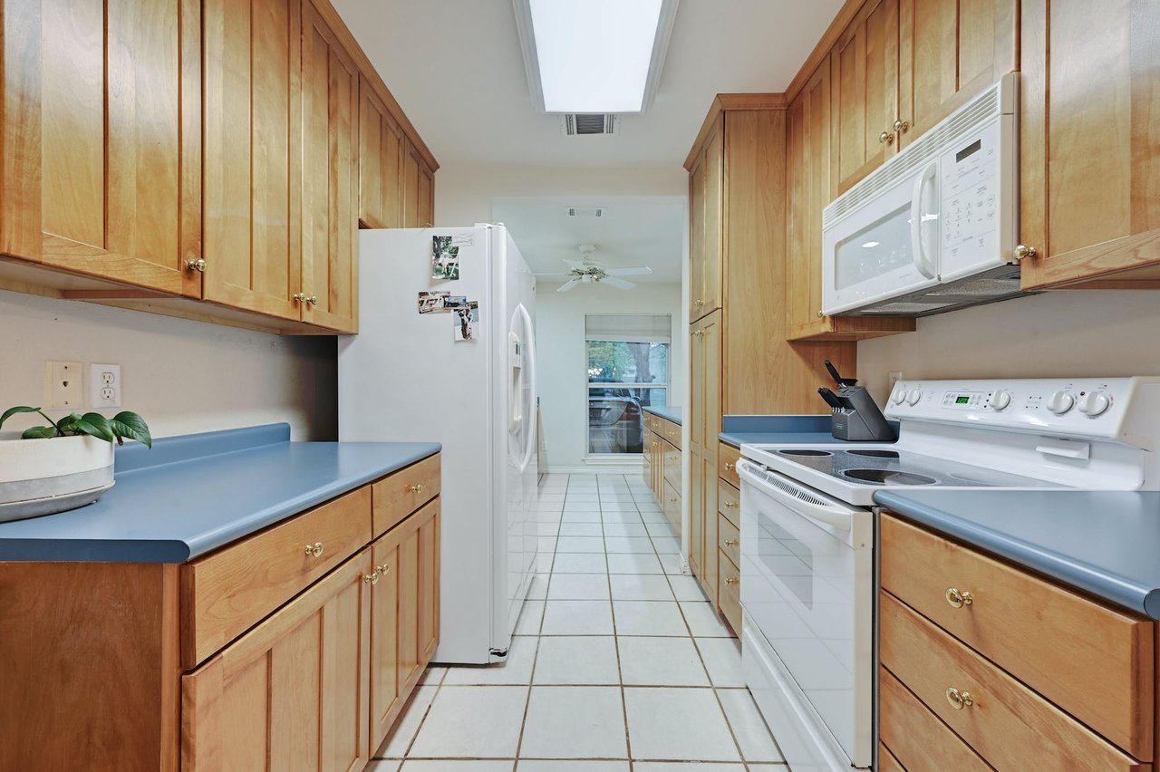 Westlake Waterfront Bungalow
