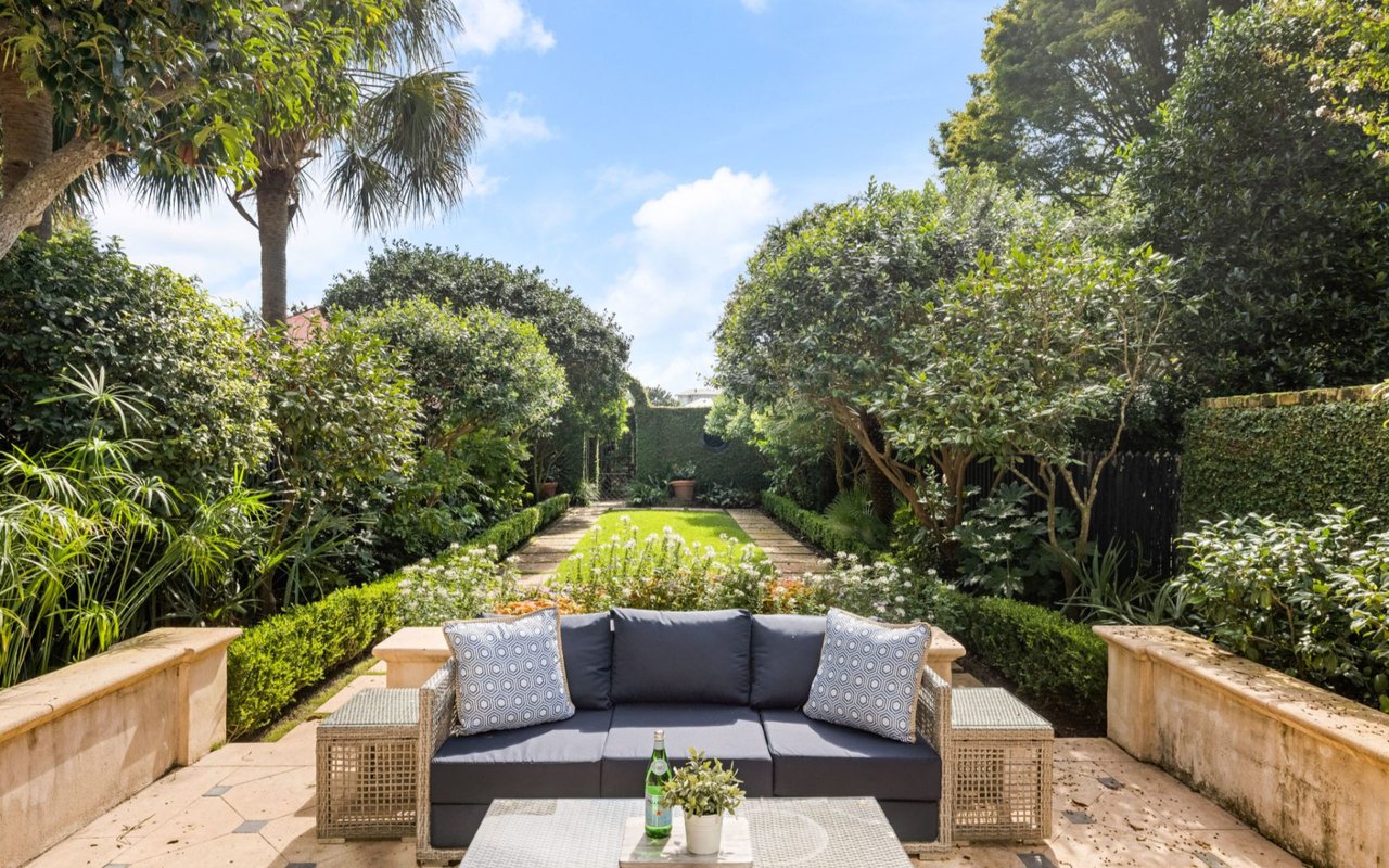 For Sale – Homes with Outdoor Living Areas
