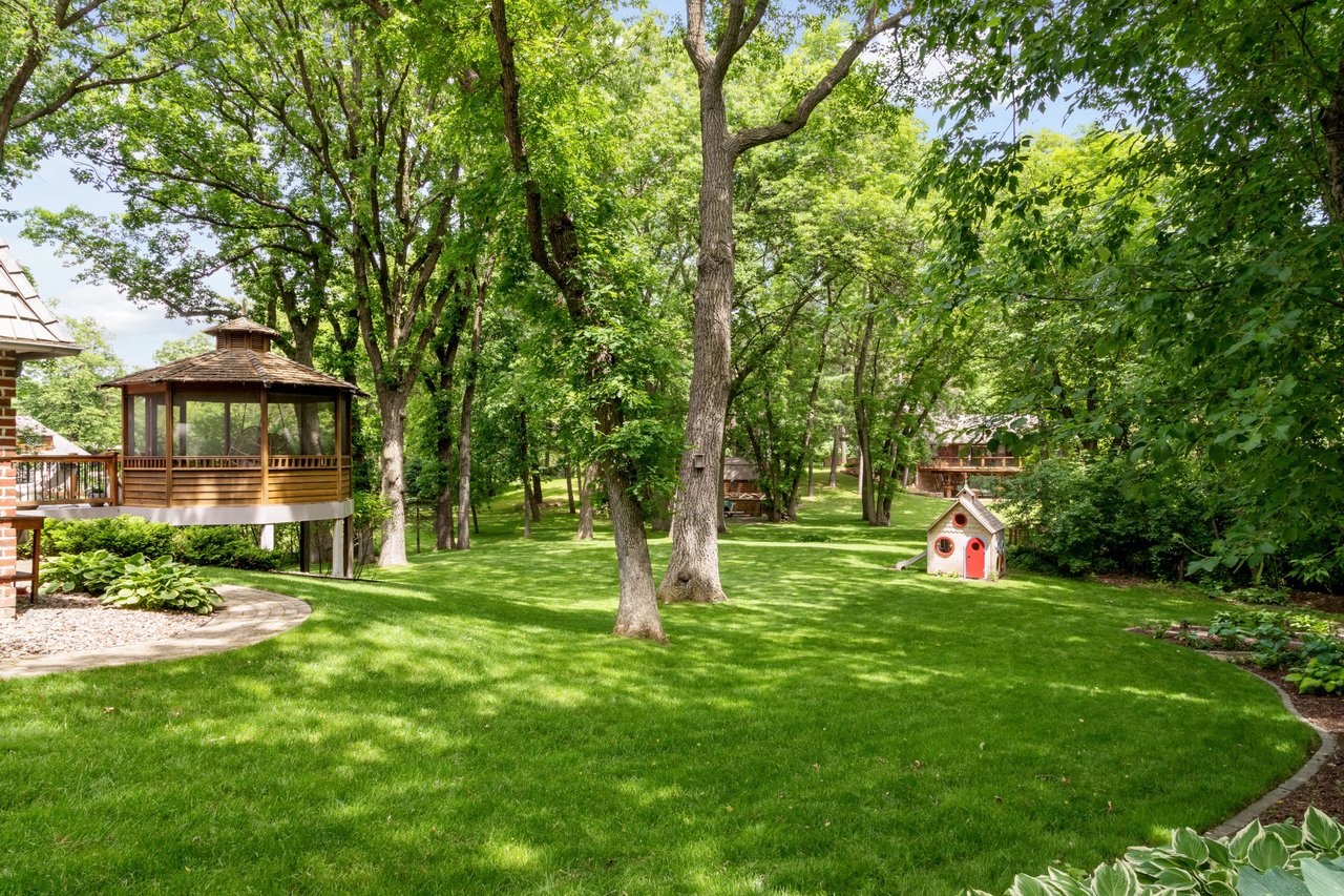 Here It Is! Close in Wayzata Home with Every Amenity!
