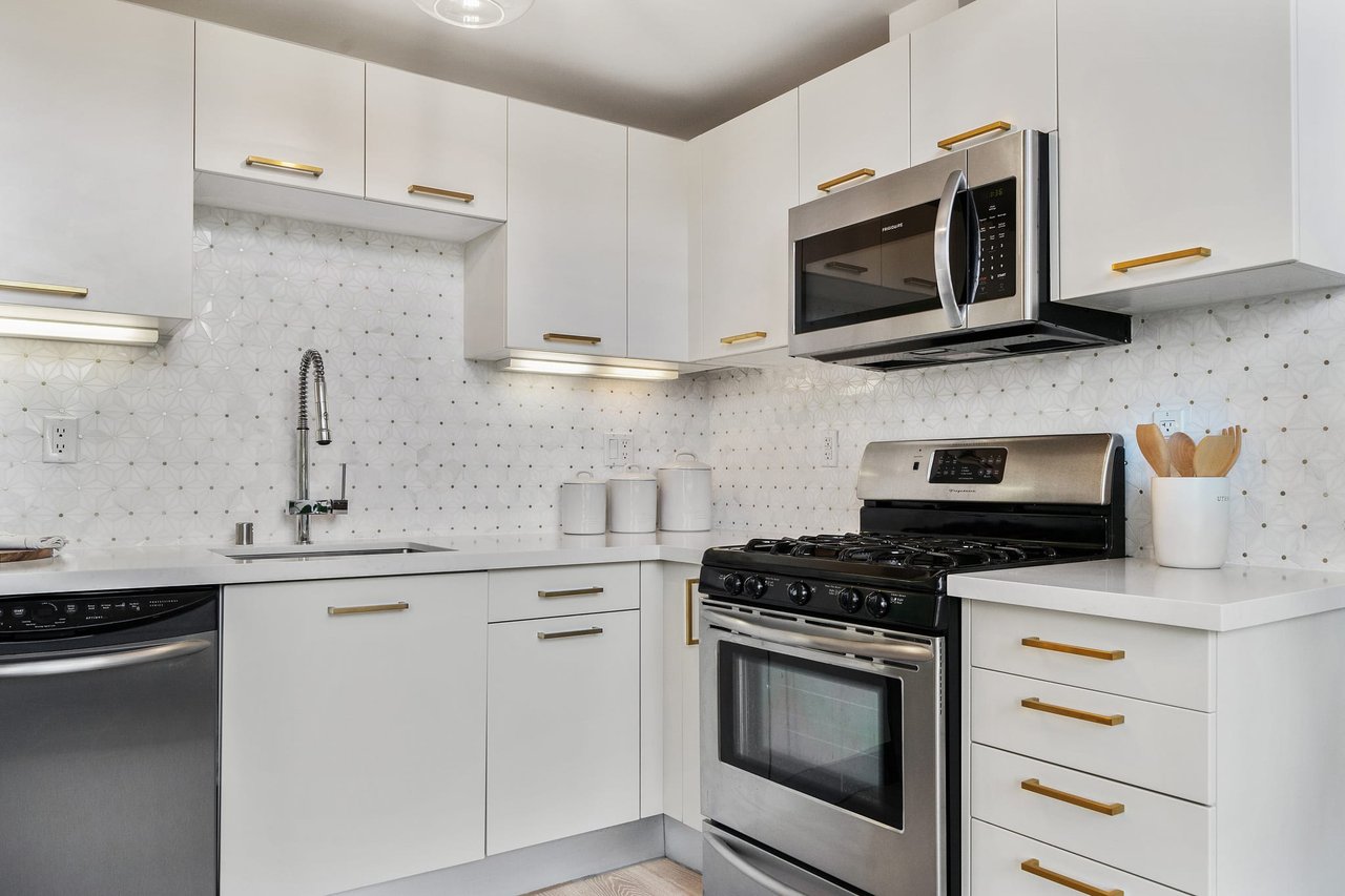 25 Sierra St, #202