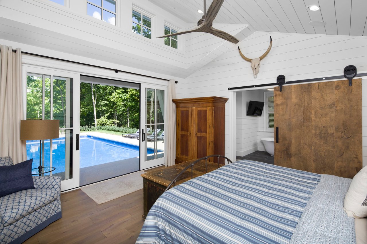 4693 Vine Hill Road | Deephaven