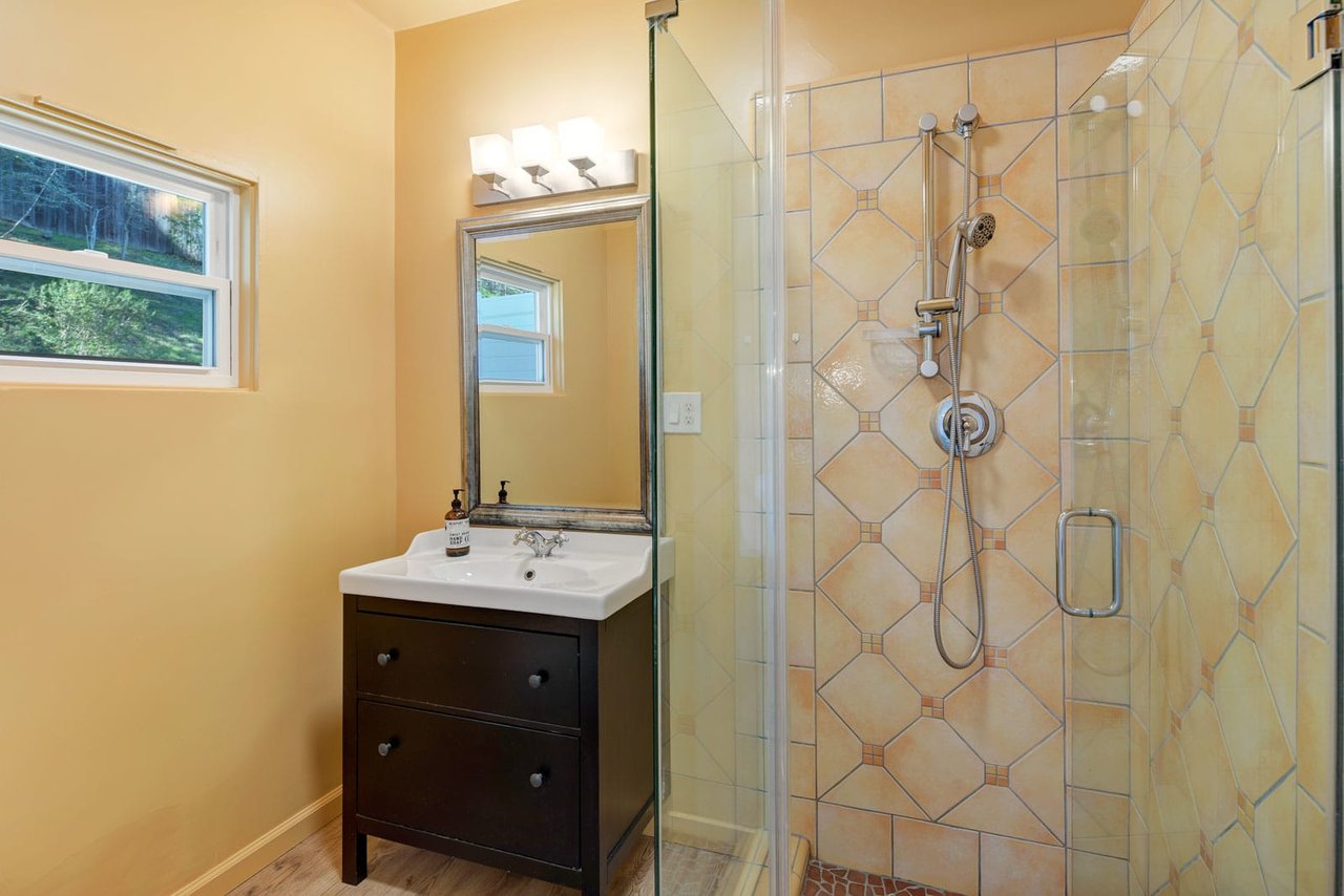 215 Stuyvesant Drive, San Anselmo