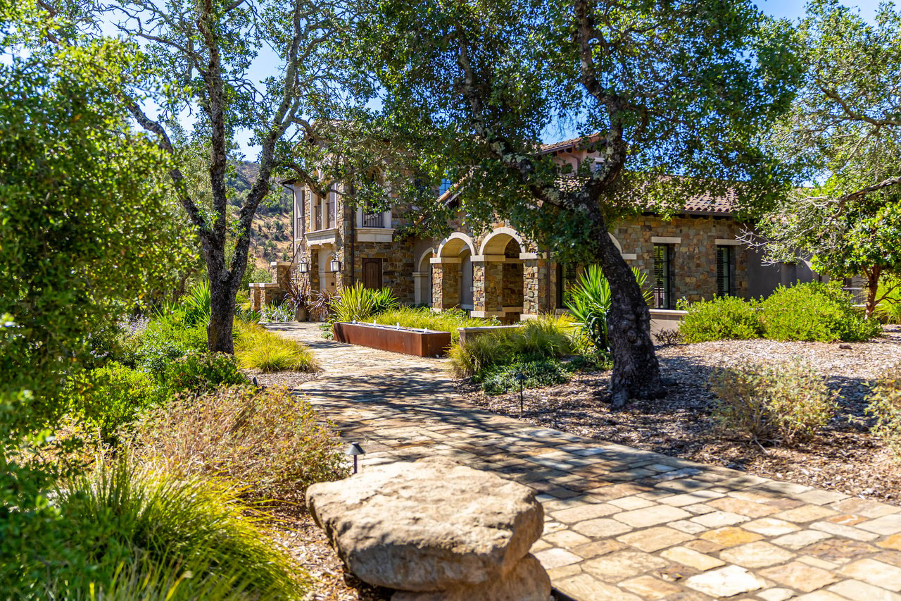 Modern Tuscan Farmhouse