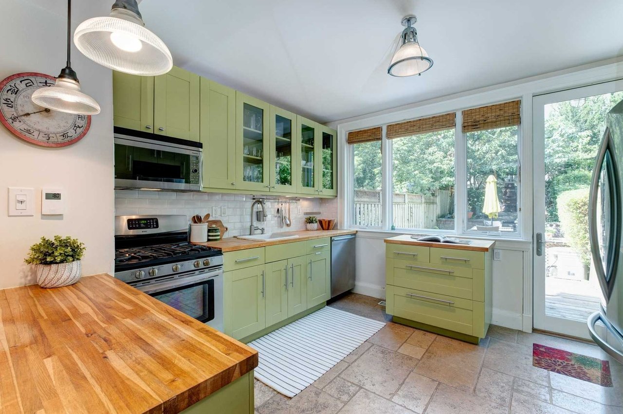 244 Eastwood Rd