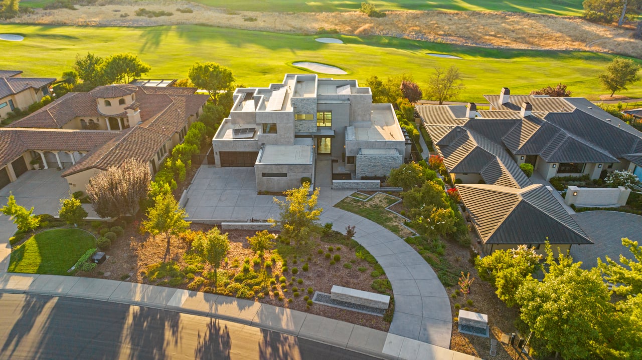 4573 Greenview Drive
