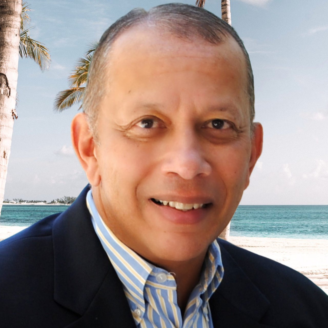 Bernardo Gonzalves Miami Beach, FL Real Estate Agent Headshot